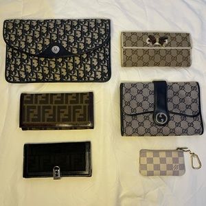 Wallets and Clutches